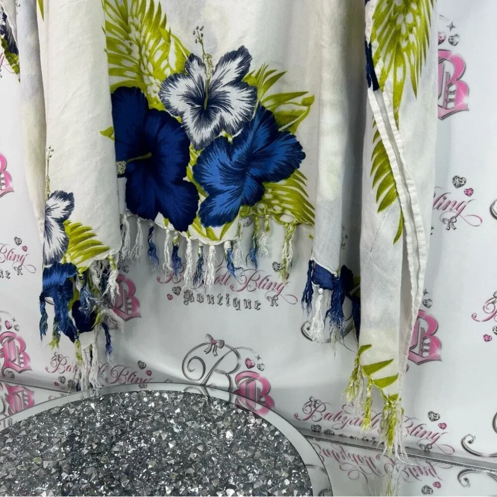 Coverup Hawaii style flowers hibiscus 🌺 white blue green dress cover up beach